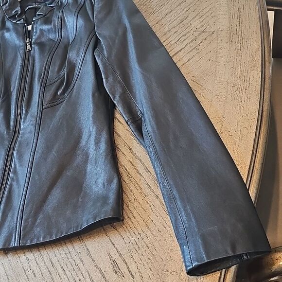Black leather jacket size S Tahari excellent condition - Picture 4 of 14